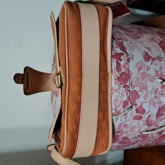 Dooney & Bourke Large Orange Fabric Equestrian Shoulder Bag - Picture 5 of 6